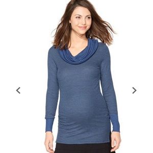 A Pea In The Pod Maternity Cowl Neck Top S